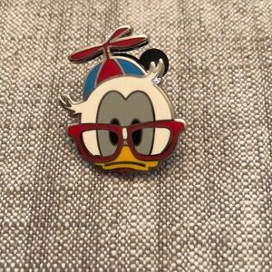 Authentic Disney pin. Each pin $8 or 4 pins $25, additional pins $5 each.